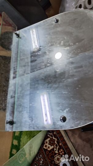 Зеркало с полочкой в ванну