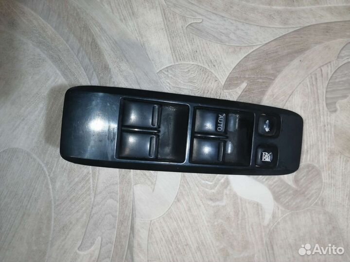 Блок управления стеклоподъемниками примера п12