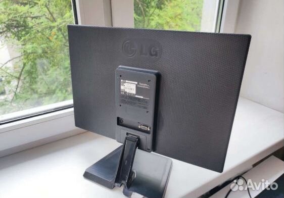 Монитор LG flatron e1945cw