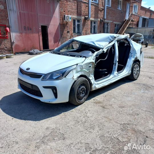 В разборе kia rio 4 2019 года 1.6 АКПП цвет белый