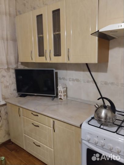 Продам кухонный гарнитур бу 2,40