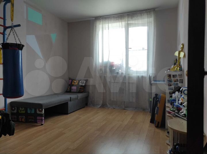 2-к. квартира, 53 м², 3/3 эт.