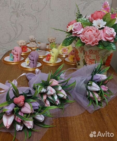 Букетик тюльпанов на 8 марта