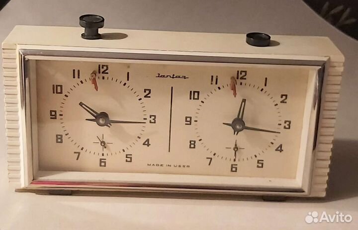 Часы шахматные янтарь