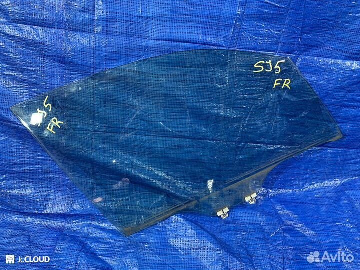 Стекло двери на subaru forester SJ5 FB20