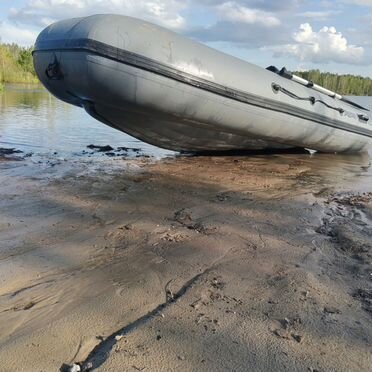 Лодка 330 с мотором 9.9 (15)