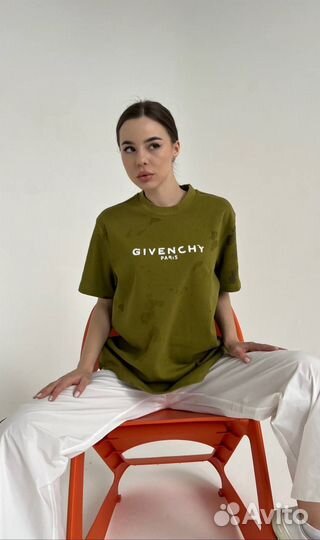 Футболка givenchy