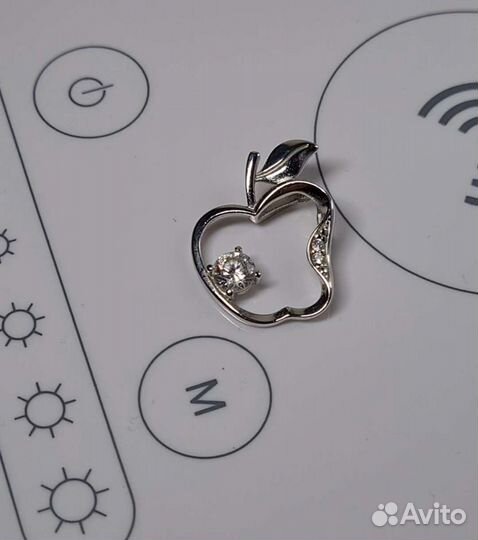 Серебряная подвеска с фианитами