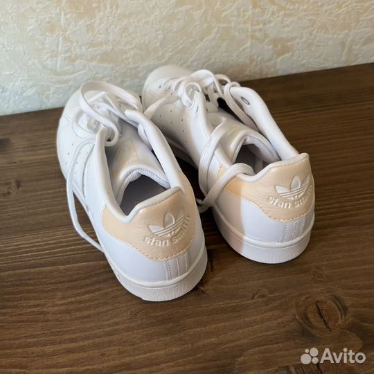 Женские кроссы Adidas Stan Smith