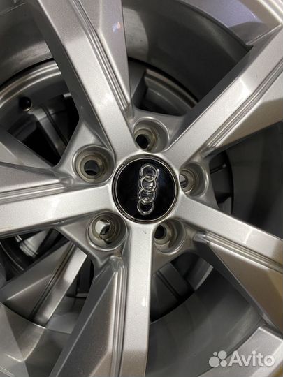 Оригинальные зимние колеса Audi A1 GB R17