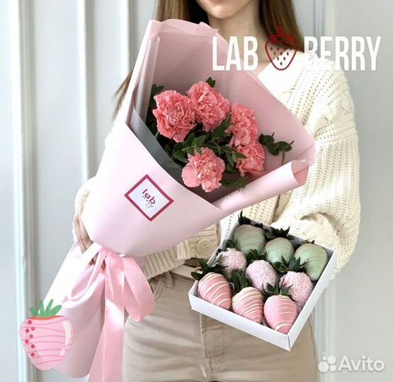 Клубника в шоколаде, букеты из клубники