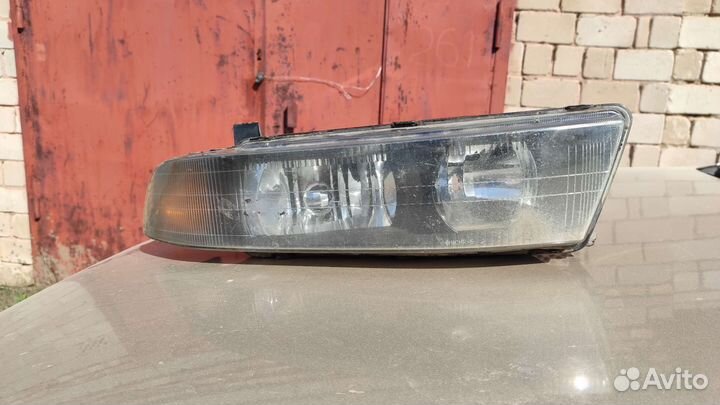 Фара mitsubishi galant 8 правая