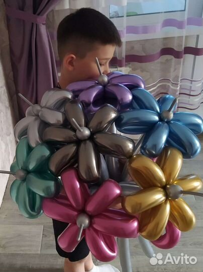 Яркие праздничные букеты