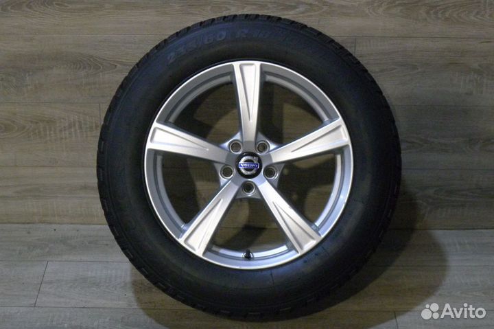 R18 Kormoran SUV Snow 235/60, PCD 5x108 DIA 63.3