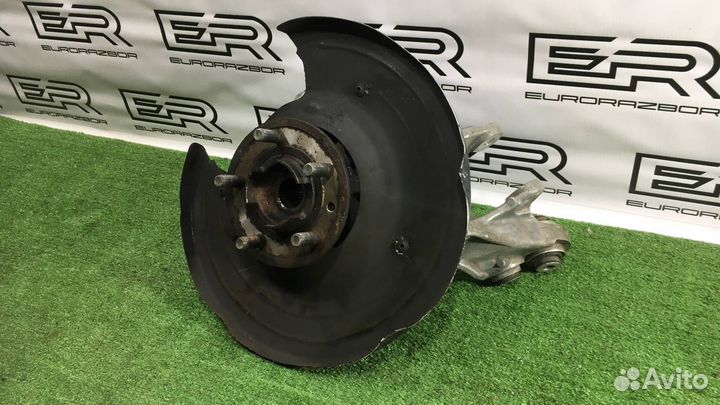 Цапфа задняя правая Range Rover L405