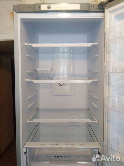 Холодильник Бирюса (207см)