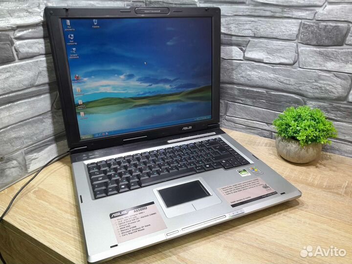 Asus AMD Sempron 1x1,16Ghz/512Mb/60Gb