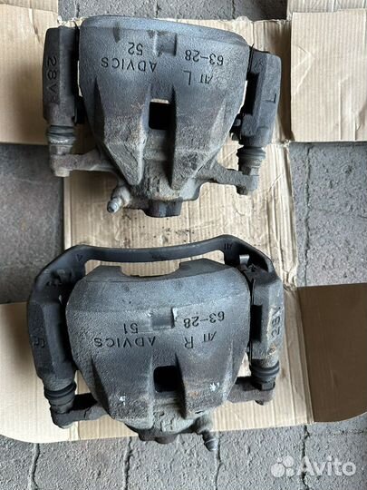 Суппорт передний Lexus ES350