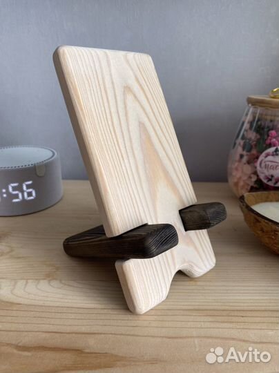 Подставка для телефона из дерева