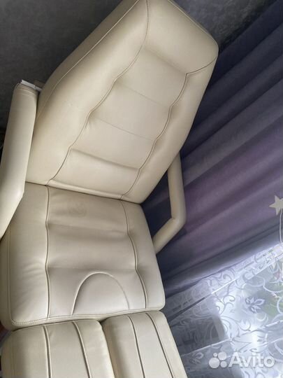 Кресло для мастера педикюра