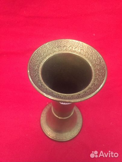 Бронзовая ваза