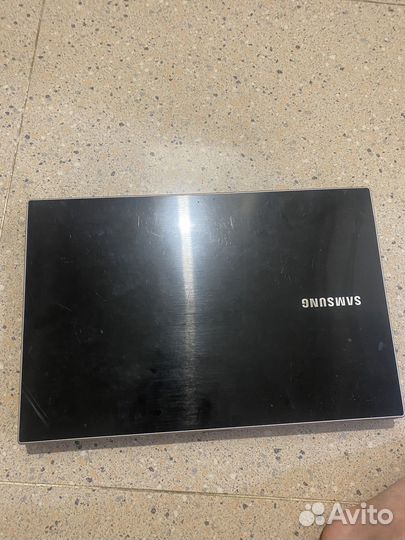 Ноутбук самсунг NP3O5VSA