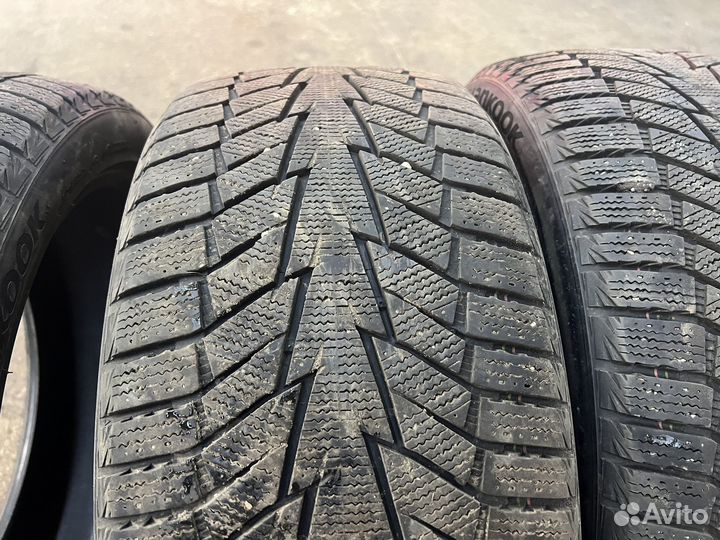Hankook Winter I'Cept iZ 2 W616 245/40 R18 97V