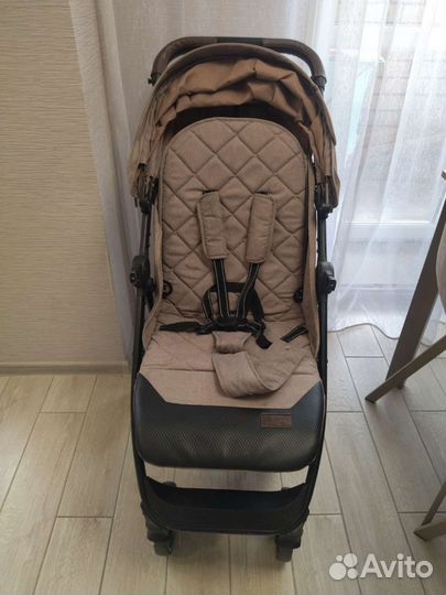 Прогулочная коляска Carrello Bravo