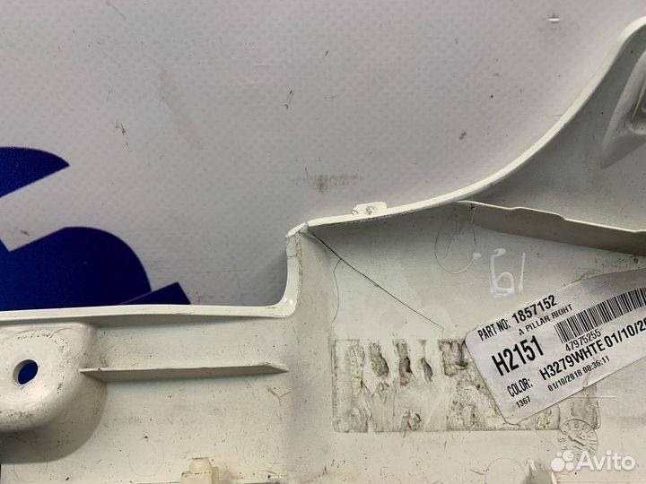 Накладка стойки лобового стекла правая Daf XF105