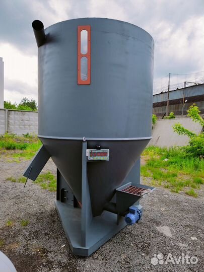 Смеситель кормов вертикальный 5 м.куб