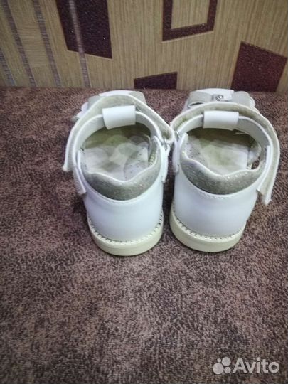 Босоножки для девочки