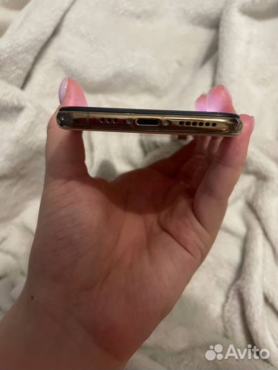 iPhone Xs, 64 ГБ