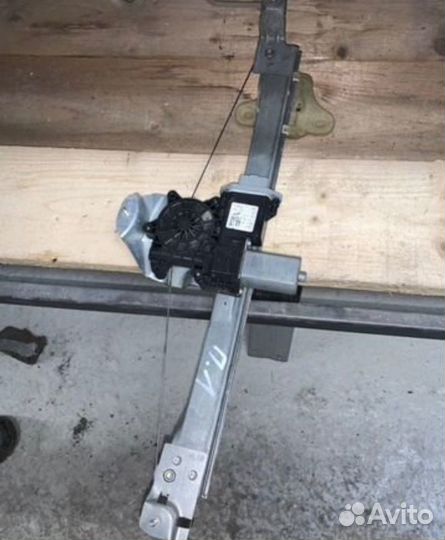 Стеклоподъёмник передний левый Renault Kaptur