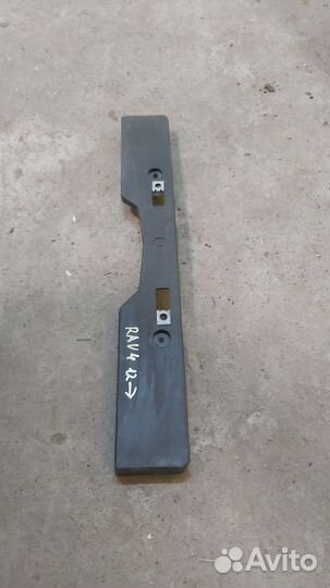 Площадка номера Toyota Rav4 2015-2018