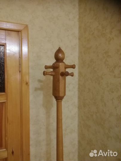 Продается вешалка для одежды