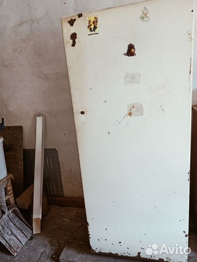 Продам холодильник на запчасти
