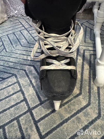 Коньки хоккейные