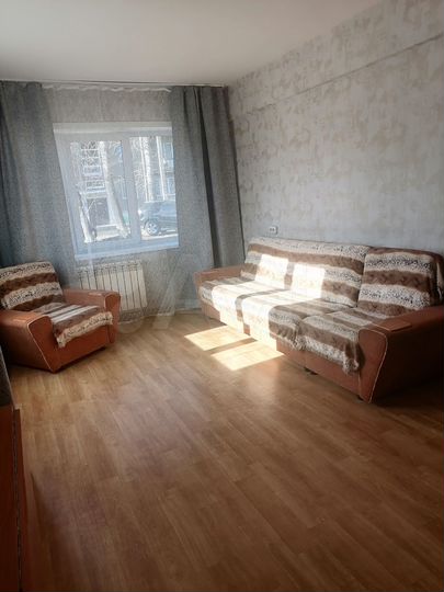 2-к. квартира, 43 м², 1/5 эт.