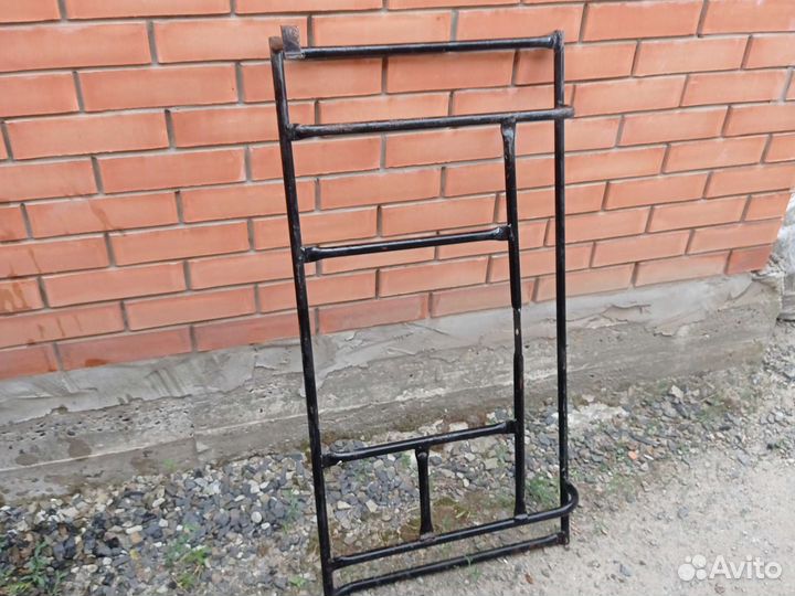 Полка в багажник, под запасное колесо