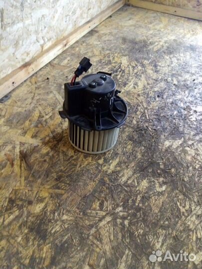 Мотор печки Peugeot 307
