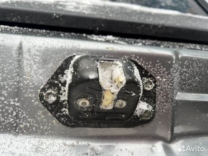 Крышка багажника nissan note e11