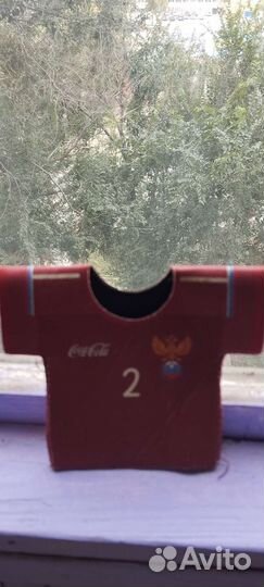 Футболка кока кола на бутылку