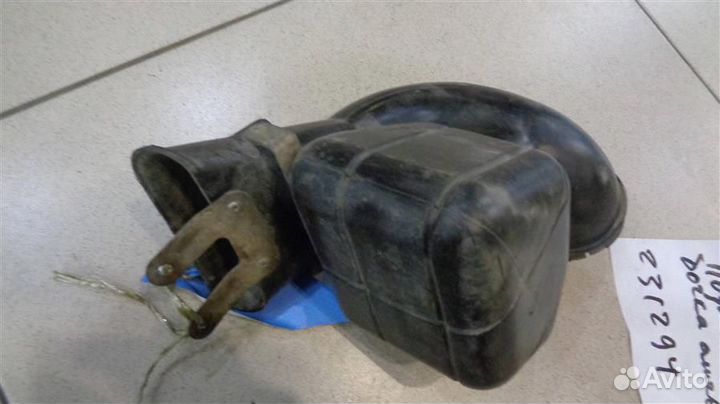 Резонатор воздушного фильтра Mitsubishi Pajero, M