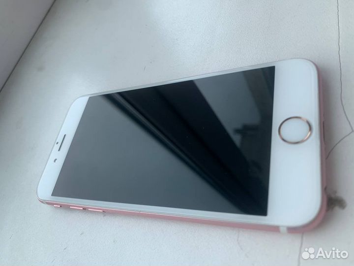 Телефон iPhone 6s