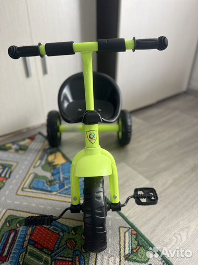 Трехколесный велосипед