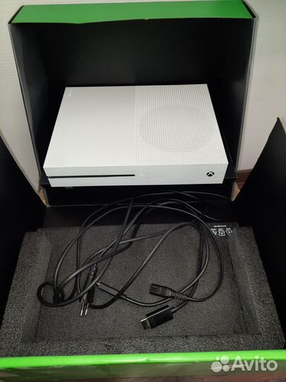 Игровая приставка Microsoft Xbox One