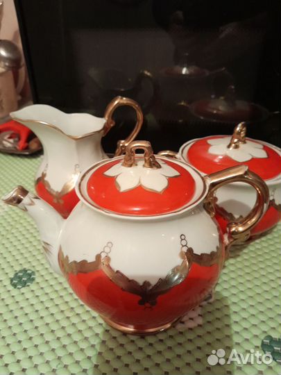 Заварочный чайник, молочница, сахарница