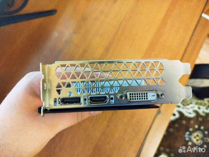 Видеокарта rx580 8gb Zotac, беж кожуха