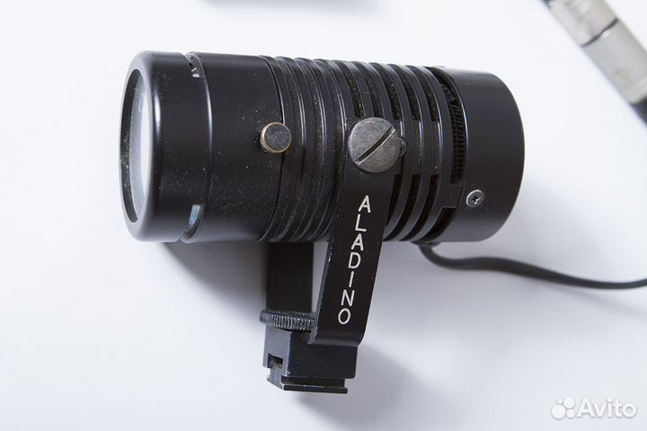 Накамерный видеосвет Ianiro Aladino