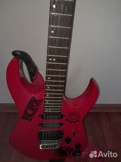 Гитара washburn + чехол + каподастр + медиаторы